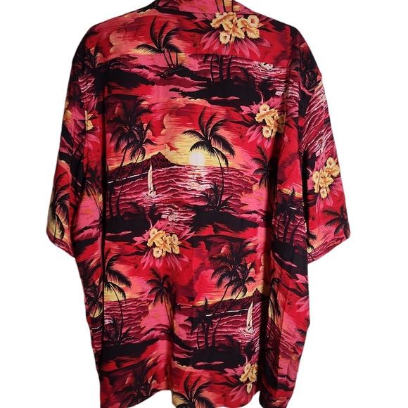 Hawaiian Vacation mens mens button up shirt Designed in Italy - Picture 2 of 6